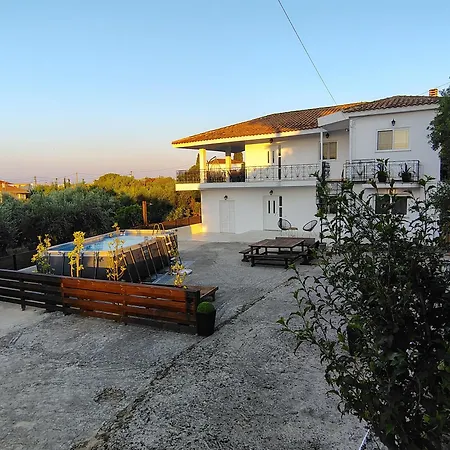 Daire Casa Psarou 1 *